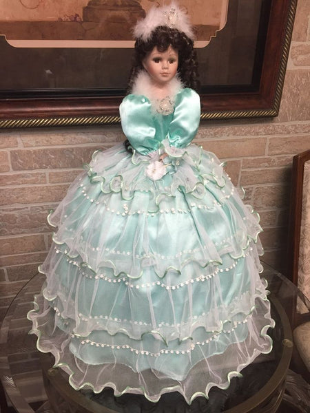 Dolls / Muñecas